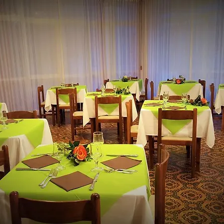 Hotel Sahib Cattolica